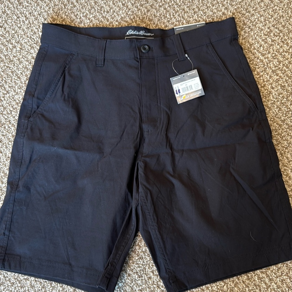 Eddie Bauer Horizon Guide Chino Short 33 NWT